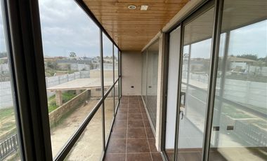 Casa en Arriendo en Sector Teniente Serrano