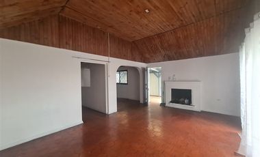 Casa en Arriendo en Población Cuadra