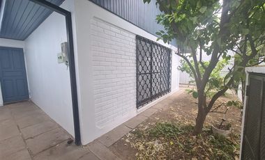 Casa en Arriendo en Población Cuadra
