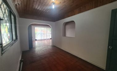 Casa en Arriendo en Población Cuadra