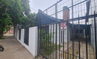 Casa en Arriendo en Población Cuadra