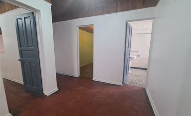 Casa en Arriendo en Población Cuadra