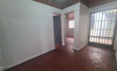Casa en Arriendo en Población Cuadra
