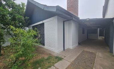 Casa en Arriendo en Población Cuadra