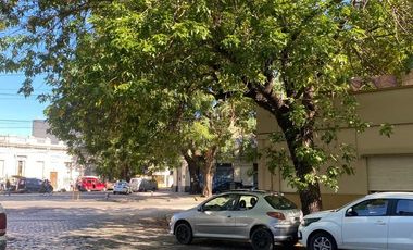 VENTA Casa 4 Dormitorios. Cochera - Parque