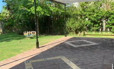 Alquiler casa a laguna Las Glorietas, Nordelta