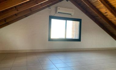 Alquiler casa a laguna Las Glorietas, Nordelta