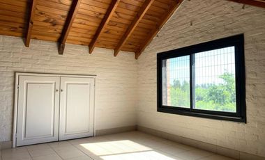 Alquiler casa a laguna Las Glorietas, Nordelta