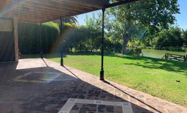 Alquiler casa a laguna Las Glorietas, Nordelta