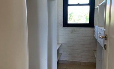 Alquiler casa a laguna Las Glorietas, Nordelta