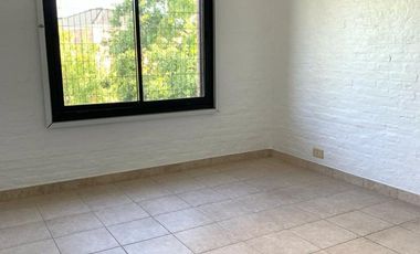 Alquiler casa a laguna Las Glorietas, Nordelta