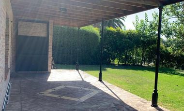 Alquiler casa a laguna Las Glorietas, Nordelta