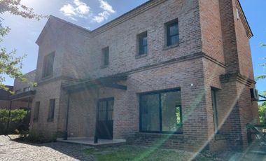 Alquiler casa a laguna Las Glorietas, Nordelta