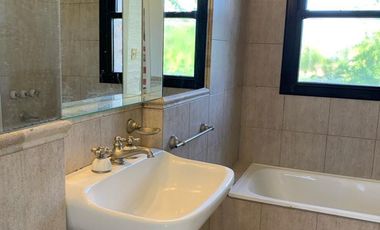 Alquiler casa a laguna Las Glorietas, Nordelta