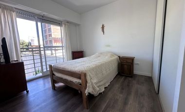 DEPTO 2 AMB ALQUILER CASEROS CON COCHERA