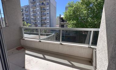 DEPTO 2 AMB ALQUILER CASEROS CON COCHERA