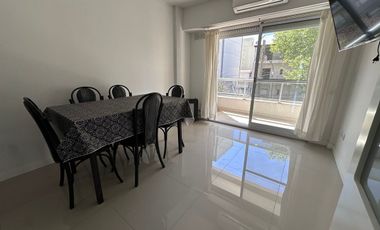 DEPTO 2 AMB ALQUILER CASEROS CON COCHERA