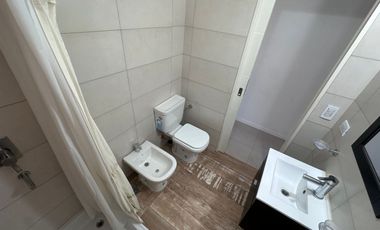 DEPTO 2 AMB ALQUILER CASEROS CON COCHERA