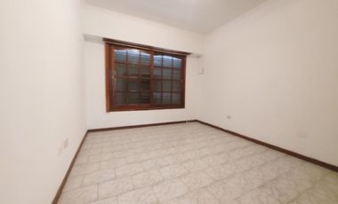 Casa PH en alquiler en Lanus Oeste