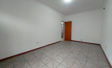 Casa PH en alquiler en Lanus Oeste
