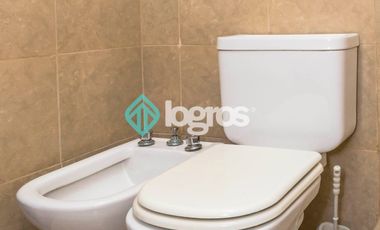 Departamento amoblado en venta de 2 dormitorios en Macrocentro