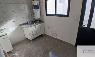 Casa en venta c/ cochera en 9 de Julio