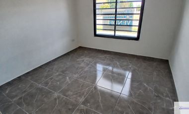 Casa en venta c/ cochera en 9 de Julio