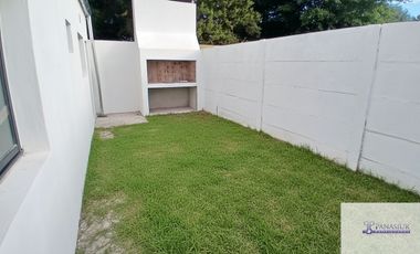 Casa en venta c/ cochera en 9 de Julio
