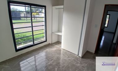 Casa en venta c/ cochera en 9 de Julio