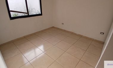 Casa en venta c/ cochera en 9 de Julio