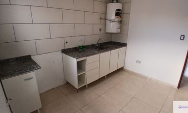 Casa en venta c/ cochera en 9 de Julio