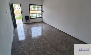 Casa en venta c/ cochera en 9 de Julio