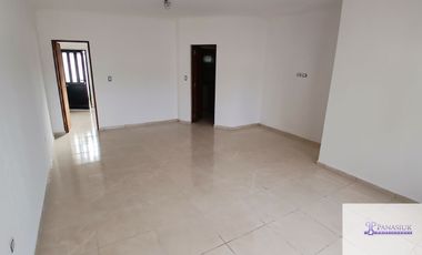 Casa en venta c/ cochera en 9 de Julio