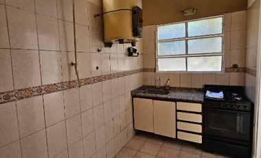 Departamento Tipo Casa en alquiler en Lanus Oeste