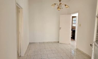 Departamento Tipo Casa en alquiler en Lanus Oeste