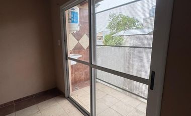 VENTA EN BLOCK. 1 CASA Y 9 DEPARTAMENTOS.