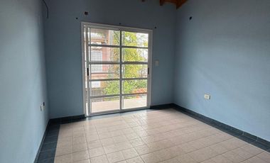 VENTA EN BLOCK. 1 CASA Y 9 DEPARTAMENTOS.