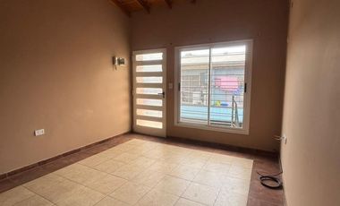 VENTA EN BLOCK. 1 CASA Y 9 DEPARTAMENTOS.