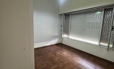 VENTA EN BLOCK. 1 CASA Y 9 DEPARTAMENTOS.