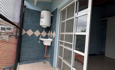 VENTA EN BLOCK. 1 CASA Y 9 DEPARTAMENTOS.