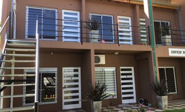 VENTA EN BLOCK. 1 CASA Y 9 DEPARTAMENTOS.