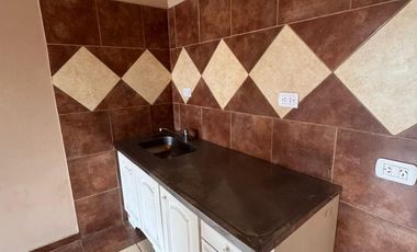 VENTA EN BLOCK. 1 CASA Y 9 DEPARTAMENTOS.