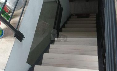 Se vende casa con restaurante de mariscos y departamento en Col. Faja de Oro, Gustavo A. Madero