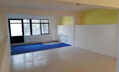 Se vende amplia casa de 5 recámaras en San Juan Tepeximilpa, Tlalpan