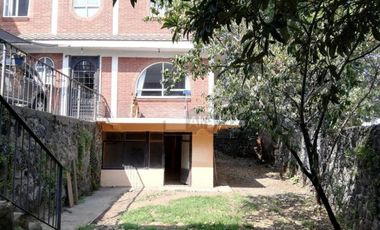 Se vende amplia casa de 5 recámaras en San Juan Tepeximilpa, Tlalpan