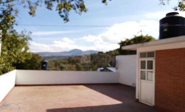 Se vende amplia casa de 5 recámaras en San Juan Tepeximilpa, Tlalpan