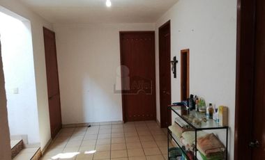 Se vende amplia casa de 5 recámaras en San Juan Tepeximilpa, Tlalpan