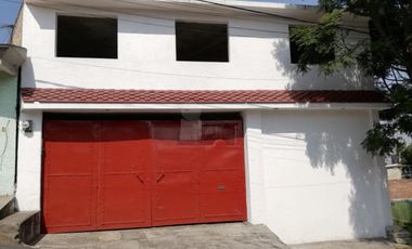 Se vende amplia casa de 5 recámaras en San Juan Tepeximilpa, Tlalpan