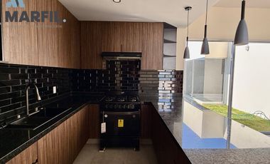 Casa en Venta 1 Planta Esquina con Roofgarden Frente Jardín Valle Verde Colima