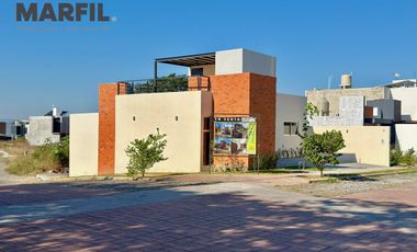 Casa en Venta 1 Planta Esquina con Roofgarden Frente Jardín Valle Verde Colima